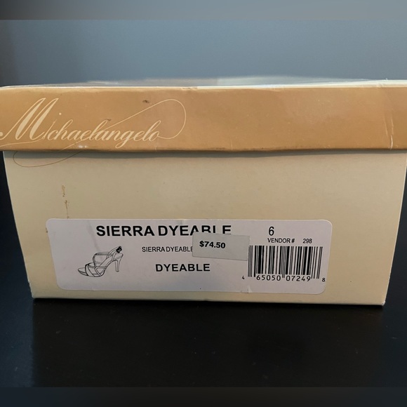 2/ $20 Michaelangelo David’s Bridal Dyeable Sierra Shoes - Picture 9 of 9